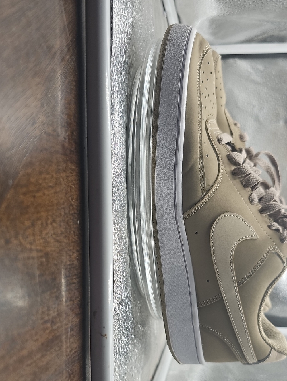O  Mens Nike Tan And White Shoe - Picture 4 of 8